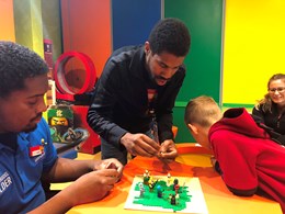 Trading LEGO Minifigures | LEGOLAND Discovery Center Chicago