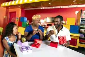 Family at LEGO Cafe | LEGOLAND Discovery Center New Jersey