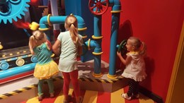 Creating LEGO Bricks | LEGOLAND Discovery Center