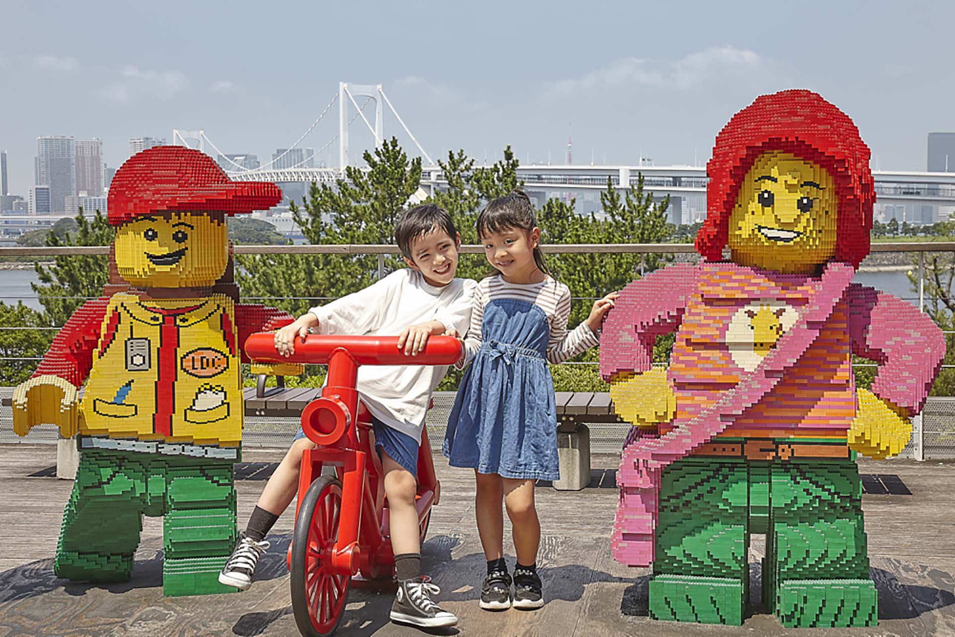 レゴランド・ディスカバリー・センター東京のフォトスポット デックス東京ビーチの屋外デッキ