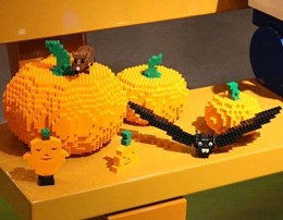 Halloween LEGO Builds | LEGOLAND Discovery Center Chicago